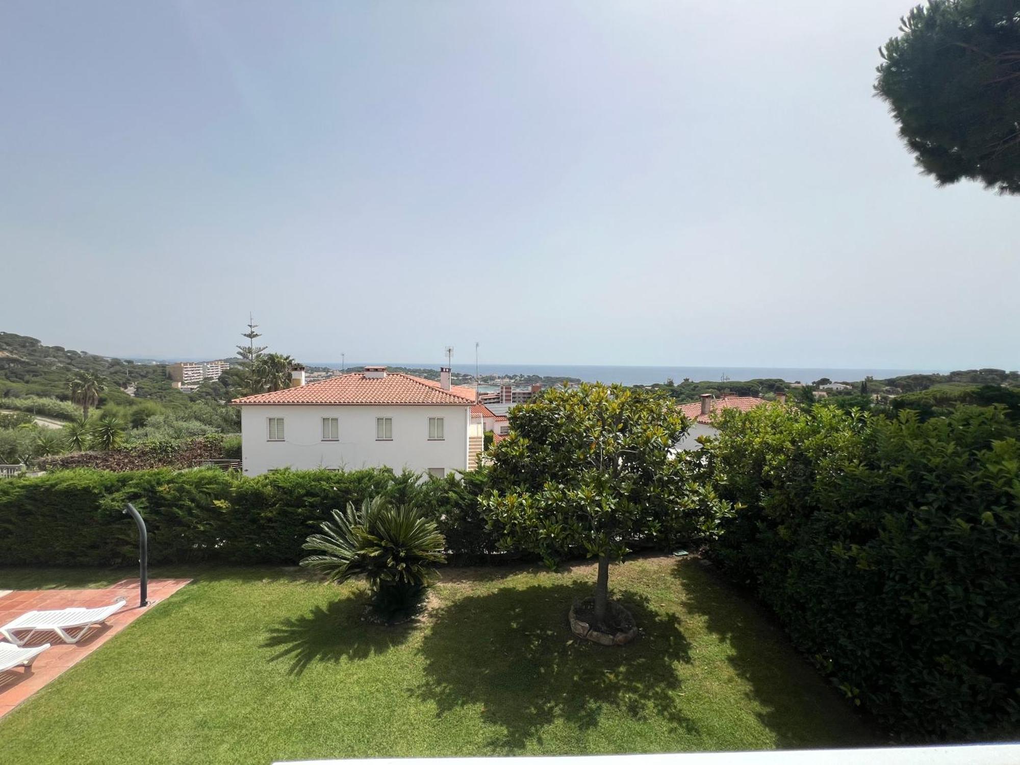 Apartamentos Rayon Du Soleil Сан-Фелиу-де-Гишольс Экстерьер фото